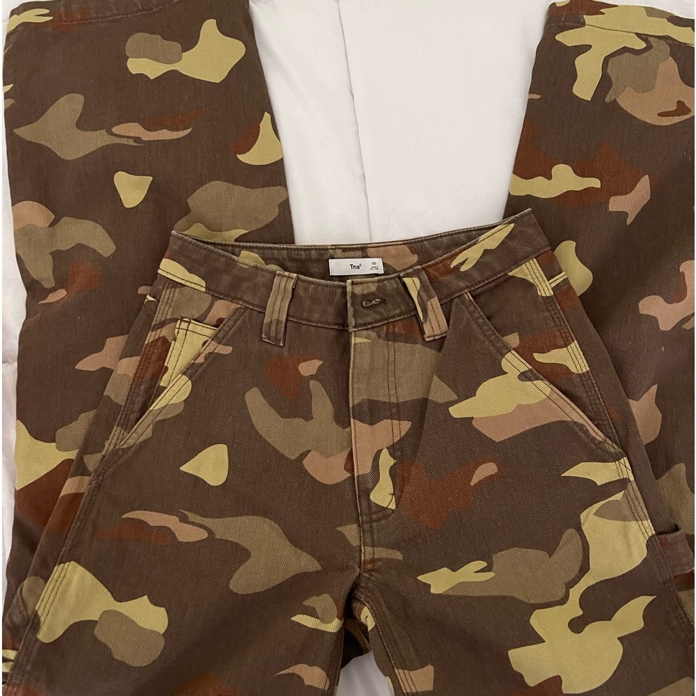 Aritzia TNA Army Cargo Pants